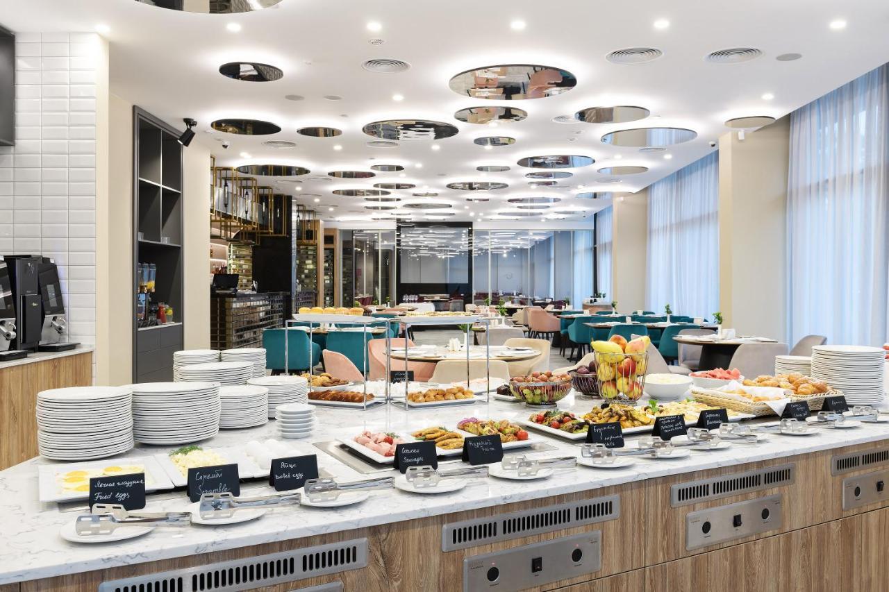 Premier Hotel 敖德萨 外观 照片 The buffet at the lounge