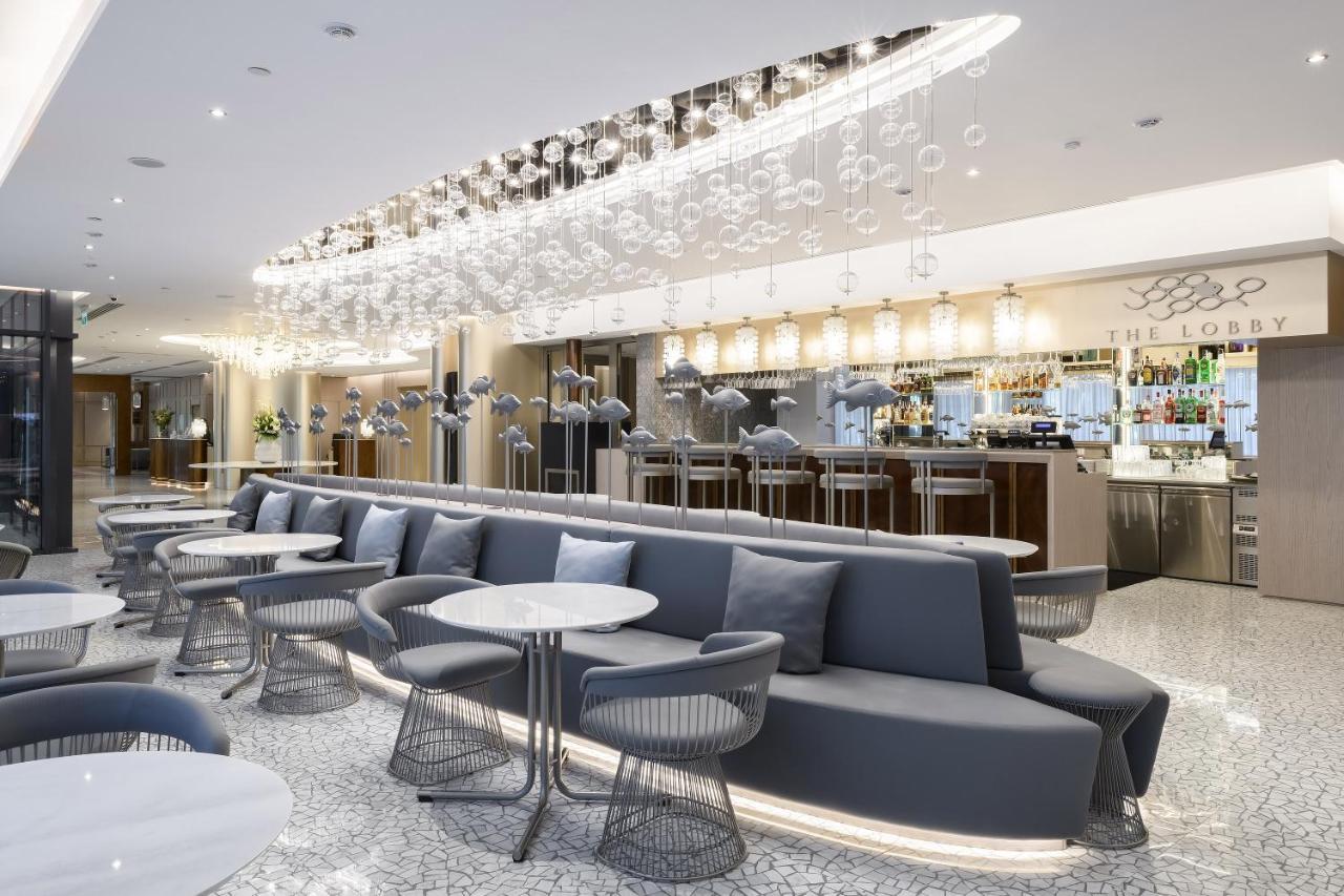 Premier Hotel 敖德萨 外观 照片 The lounge at London Heathrow Airport